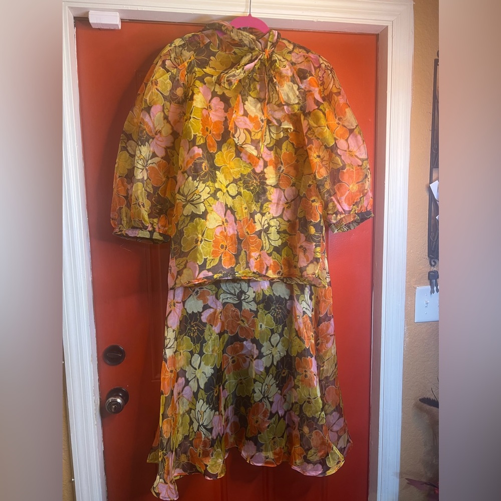 Ashley Stewart Retta’s Floral Tie Neck Skirt Set